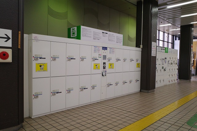 盛岡駅構内二階のコインロッカーの設置場所の写真