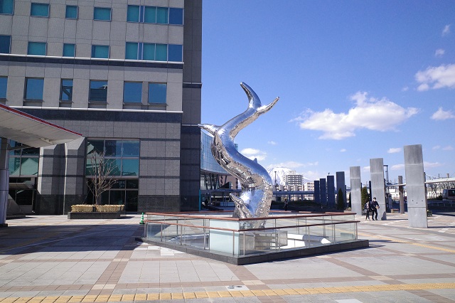 盛岡駅西口のモニュメントの場所の写真