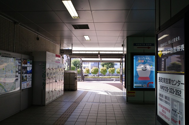 長町駅の西口のコインロッカーの設置場所の写真