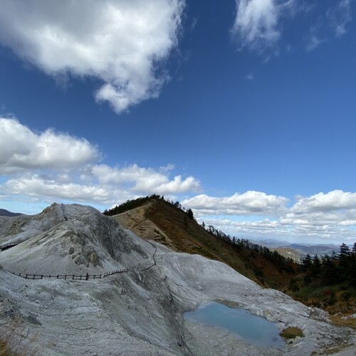 iphone 11proで撮影した秋田県川原毛地獄の紅葉の写真
