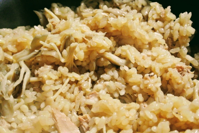 マイタケご飯の写真