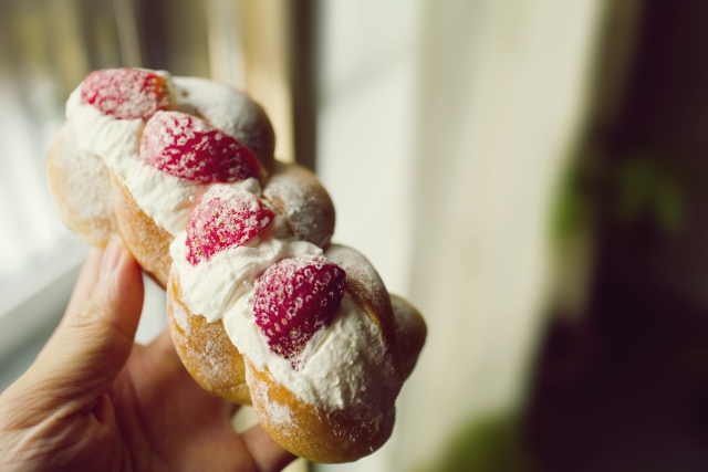 喉から手が出るのイメージ写真