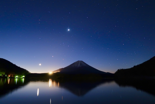 夜の帳のイメージ写真