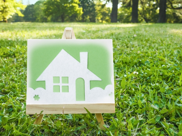 隣の芝生は青いイメージ写真