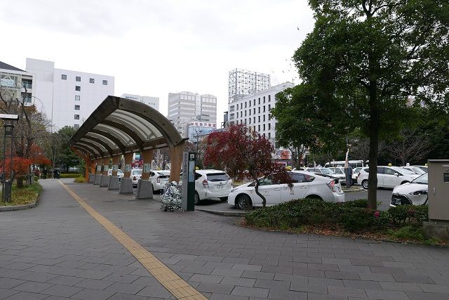 仙台駅東口のタクシー乗り場の風景写真