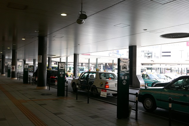 仙台駅西口の普通タクシーの写真