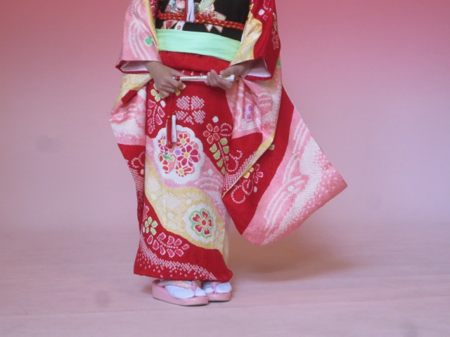 袖の下のイメージ写真