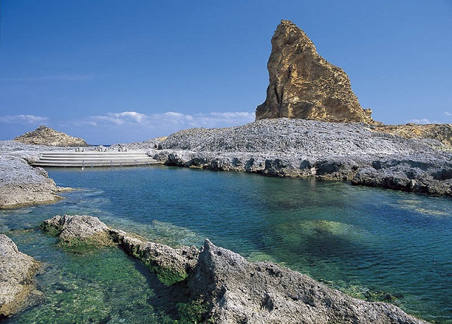 トカラ列島コバルトブルーの海