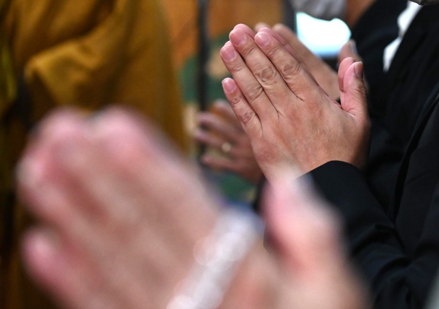 敬意を表するのイメージ写真