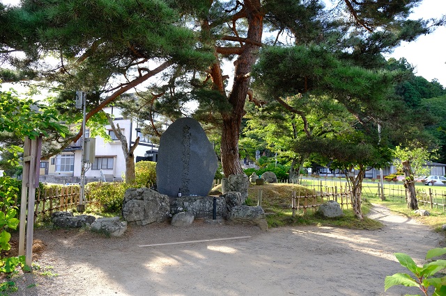 弁慶の墓の写真