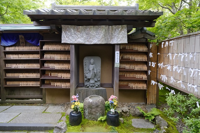 円通院の縁結び観音の風景写真