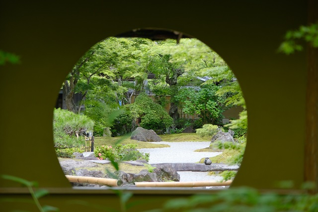 円通院の日本庭園の風景写真