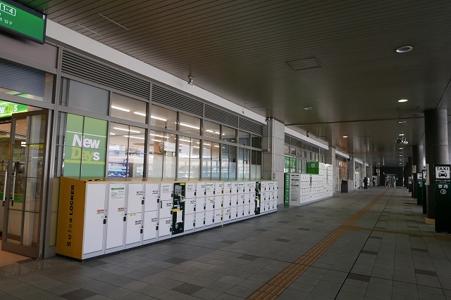 仙台駅西口一階のコインロッカーの設置状況の写真