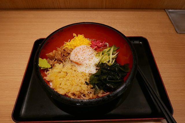 仙台駅立ち食いそば「杜」で食べた五目冷やし狸そばの写真