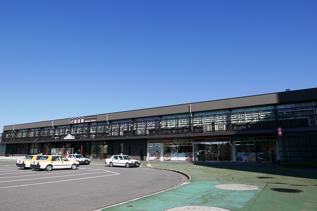 酒田駅の全景写真