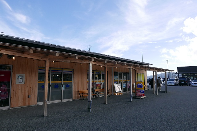 南三陸さんさん商店街のコンビニの（ミニストップ）写真