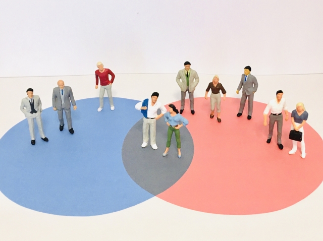 五十歩百歩のイメージ写真