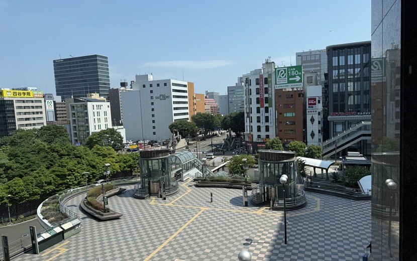 仙台駅の東口の風景
