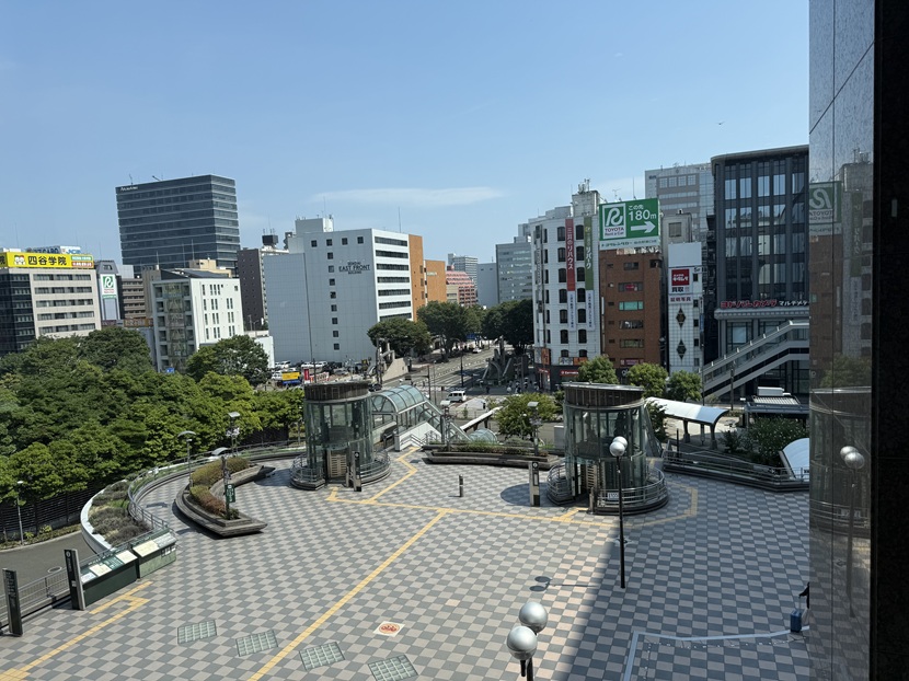 仙台駅の東口の風景