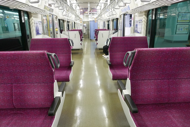 仙台空港アクセス線の電車の内部の写