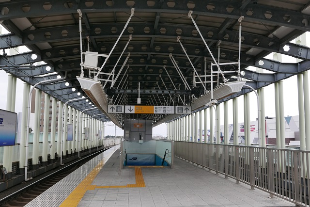 「杜せきのした駅」のホームの写真