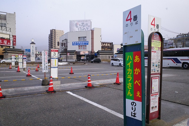 会津若松駅の市内循環バス乗り場の風景