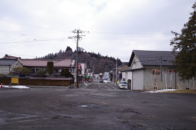 有壁駅の正面のとうりの風景