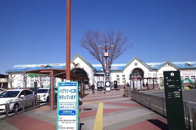 石巻駅を正面から見て風景写真