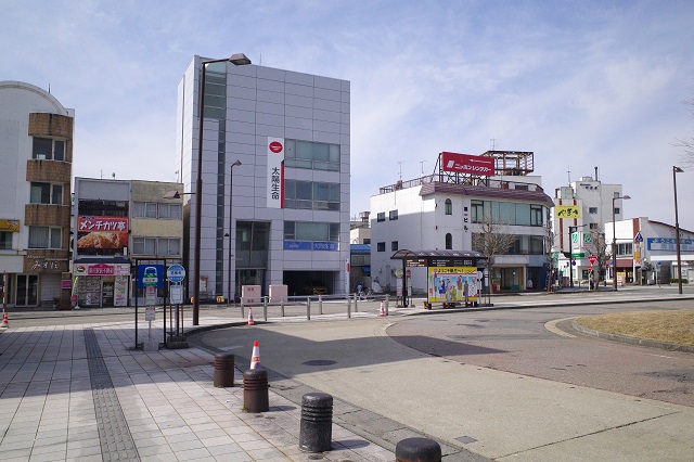 新庄駅のバス乗り場の写真