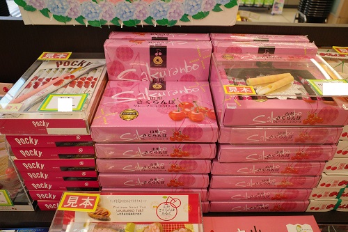 さくらんぼクレープショコラロール