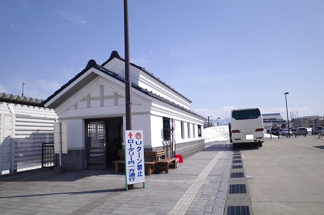 大石田駅のバス乗り場の写真