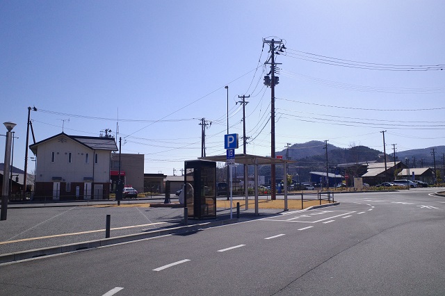 女川駅のタクシー乗り場の写真