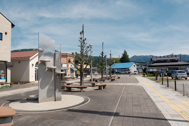 田沢湖駅前の風景写真