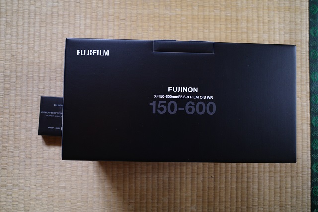 「xf150-600mmF5.6-8 R LM OIS WR」の開封