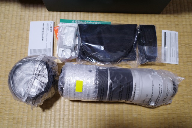 「xf150-600mmF5.6-8 R LM OIS WR」の開封