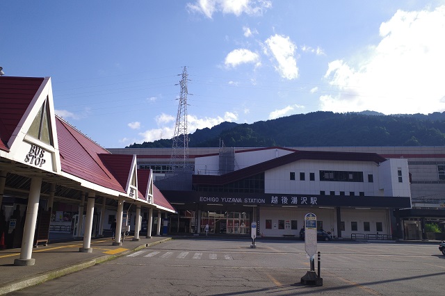 越後湯沢駅のタクシー乗り場の風景写真