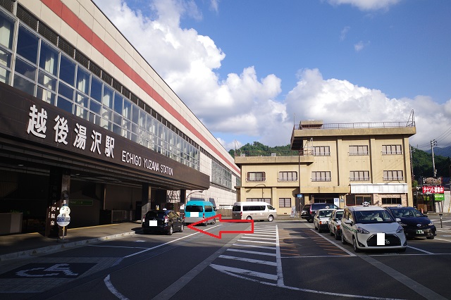 越後湯沢駅のタクシー乗り場の風景写真