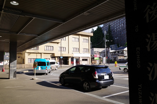 「越後湯沢駅」 の東口のタクシー乗り場です。 