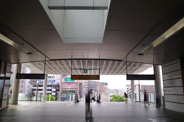 長野駅東口通路の写真