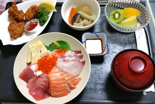 上げ膳据え膳のイメージ写真