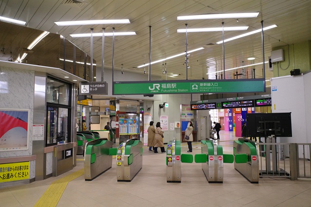 福島駅西口の改札の風景
