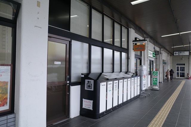 会津若松駅のコインロッカー駅正面右側の設置状況写真