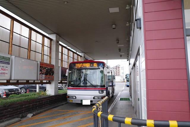 会津若松駅のバスターミナルの写真