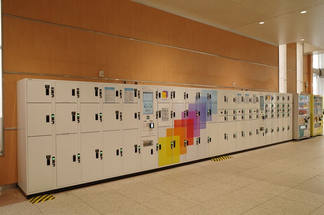 大宮駅の改札外のコインロッカー赤丸⑨番の場所の設置状況写真