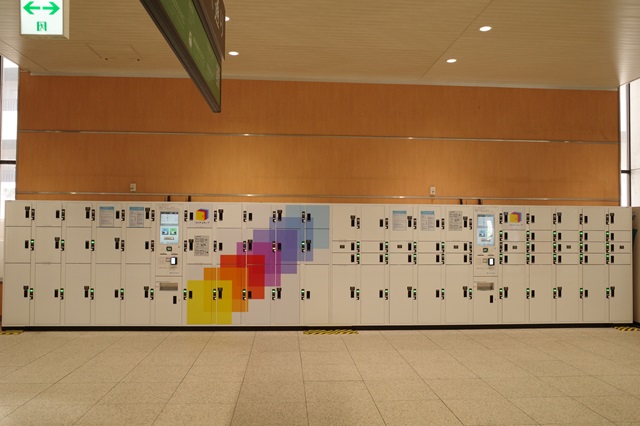 大宮駅の改札外のコインロッカー赤丸⑨番の場所の設置状況写真