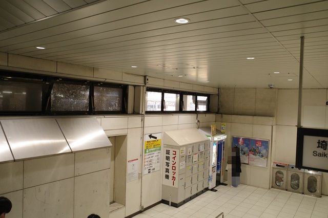大宮駅の改札外のコインロッカー赤丸⑩番の場所の設置状況写真