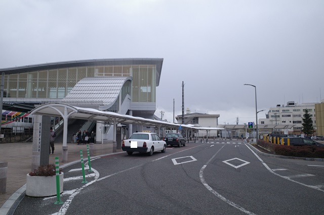 松本駅西口のタクシー乗り場の写真