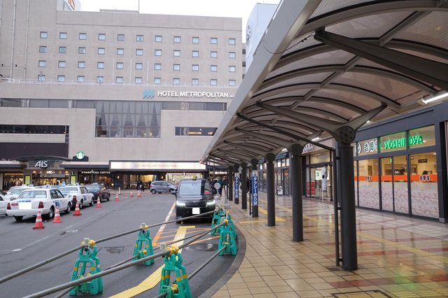 秋田駅西口のタクシー乗り場の風景写真