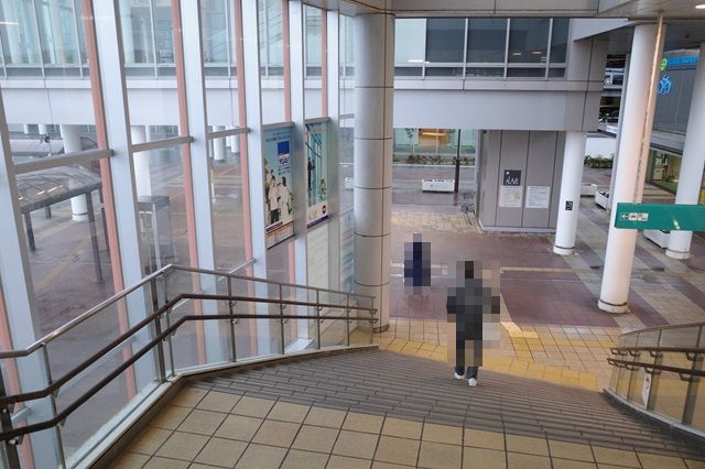 東口の出口の写真