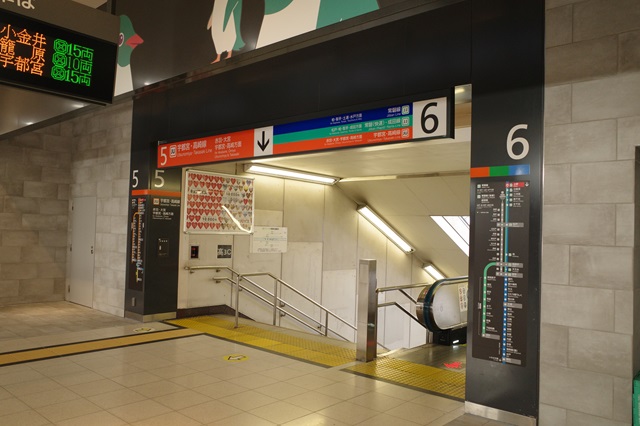 上野駅の3階5－6番線乗り場の風景写真